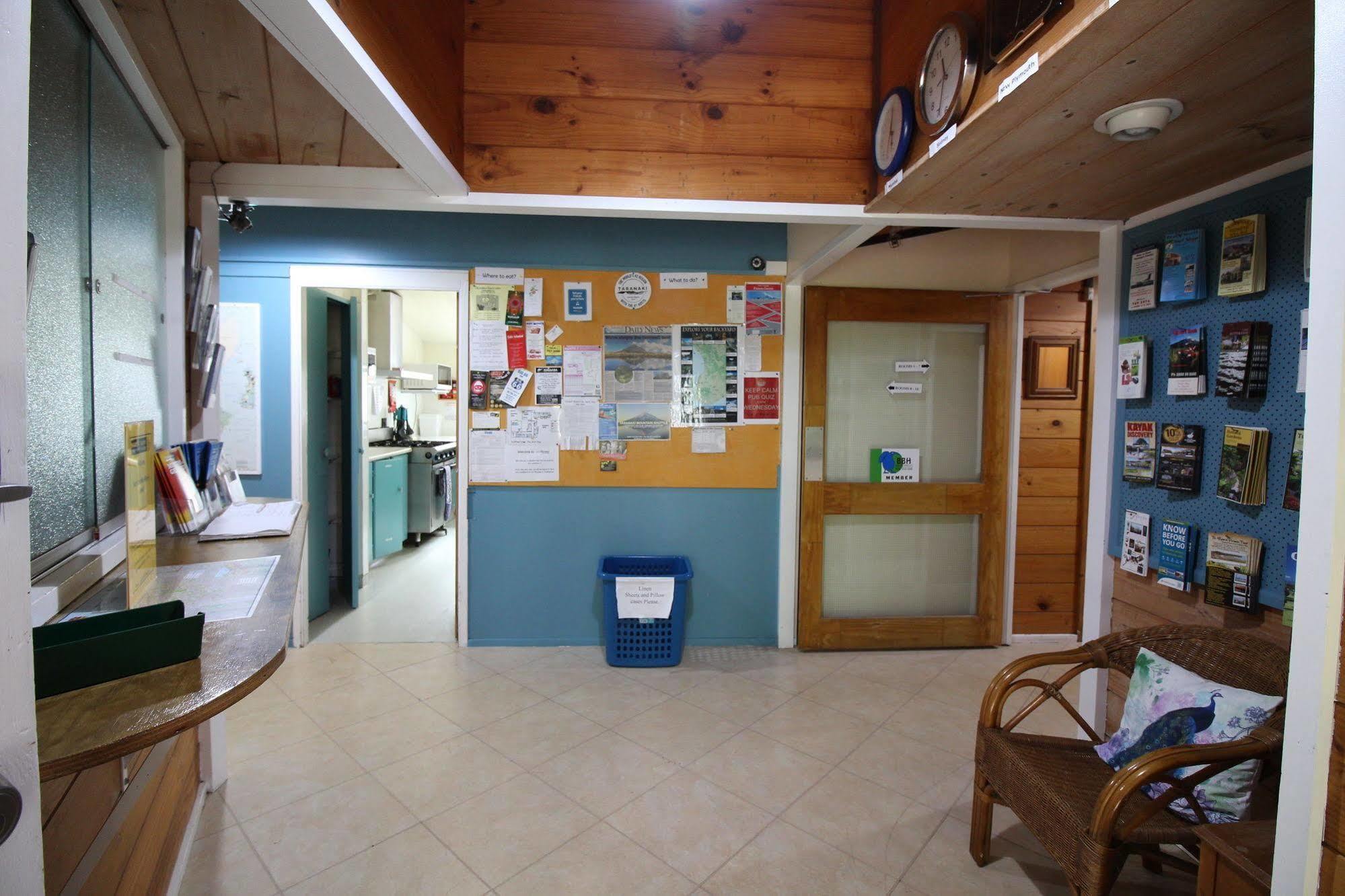 Yha Sunflower Lodge New Plymouth Exterior photo